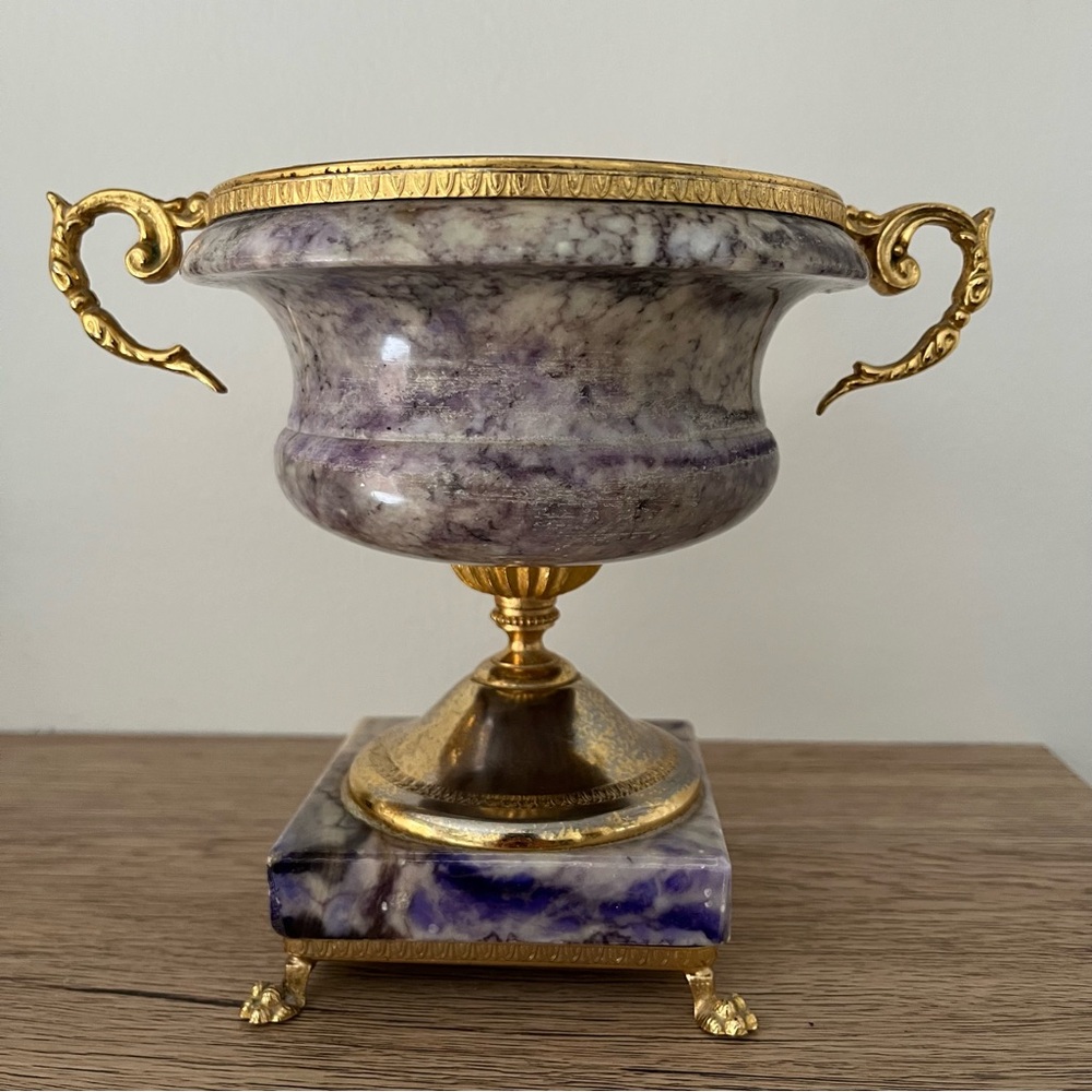 Vintage alabaster centerpiece urn made in Italy.